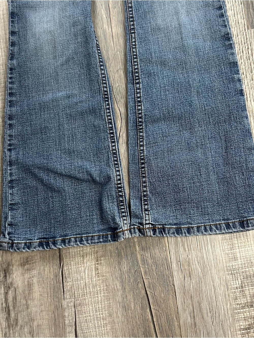 Y2K vintage L.E.I Low Rise Flare Jeans Size 1 with Velcro Pockets EUC - Picture 6 of 10